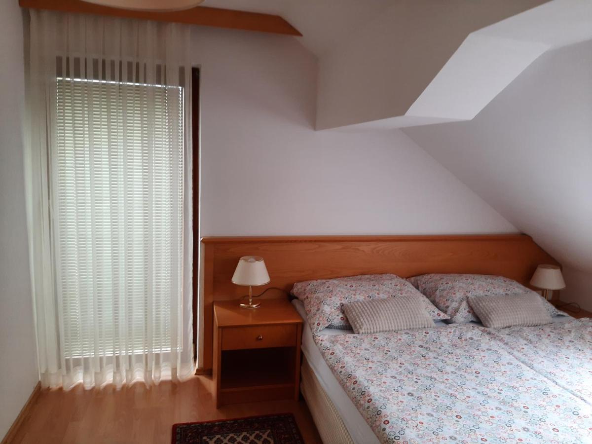 Apartma Vrh 勒什 外观 照片